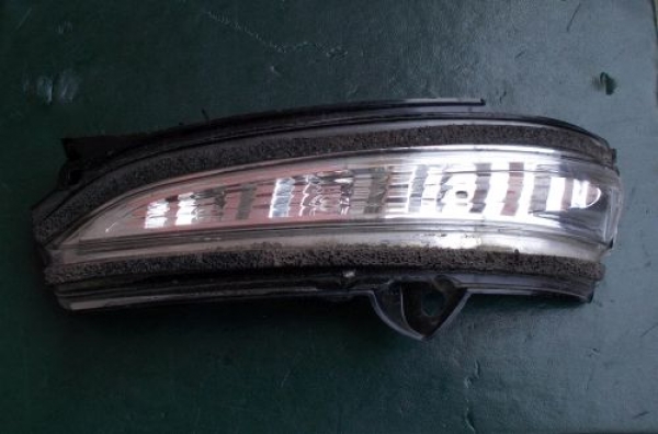 Ford - Mondeo - 4 drzwi - (2015-) - Lusterka / Kierunkowskaz w lusterku lewy