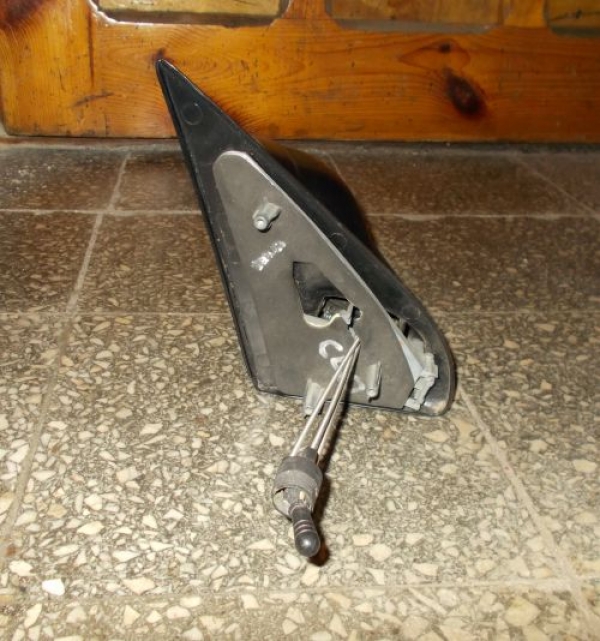 Citroen  - Saxo - 5 drzwi - (1996 - 1999) - Lusterka / Lewe ręczne wewnętrznie regulowane