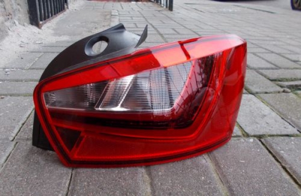 Seat - Ibiza - (2017-) - Oświetlenie / Lampa tylna  prawa