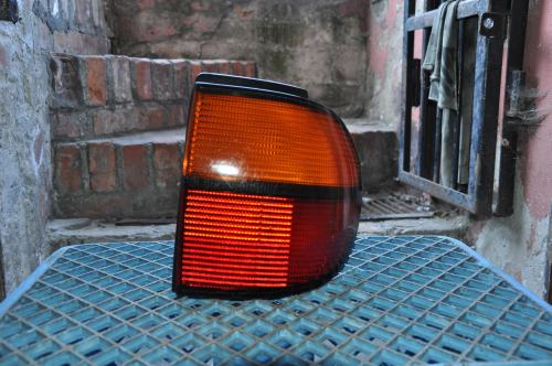 Volkswagen - Sharan - (1995 - 2000) - Oświetlenie / Lampa tylna  prawa