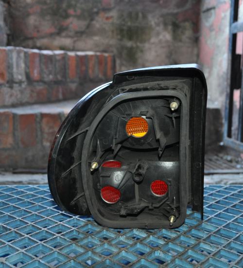 Volkswagen - Sharan - (1995 - 2000) - Oświetlenie / Lampa tylna  prawa