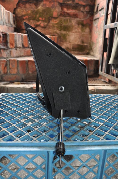 Ford - Fiesta - 3 drzwi - (2001 - 2005) - Lusterka / Lewe ręczne wewnętrznie regulowane