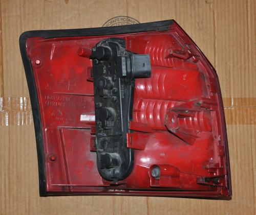 Audi - A4 - Kombi - (2002 - 2004) - Oświetlenie / Lampa tylna  prawa