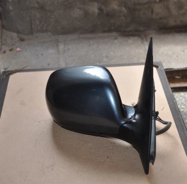 Skoda - Fabia - 4 drzwi - (2004 - 2007) - Lusterka /  Prawe elektryczne