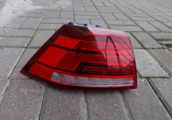 Volkswagen - Golf VII - 3 drzwi - (2012 - 2019) - Oświetlenie / Lampa tylna lewa