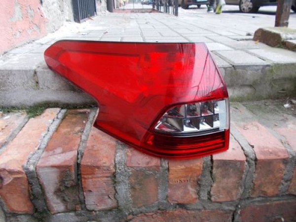 Citroen  - C 5 - Kombi - (2011 - 2017) - Oświetlenie / Lampa tylna lewa