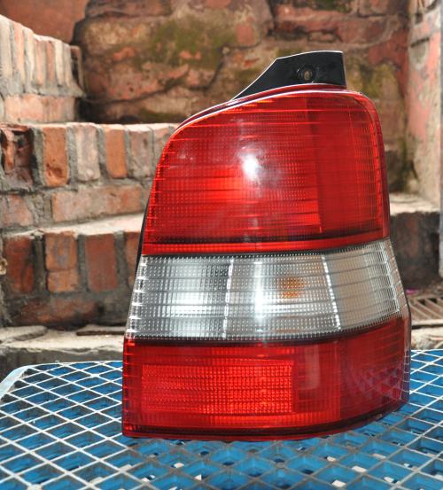 Mazda - Demio - (1998 - 2003) - Oświetlenie / Lampa tylna  prawa