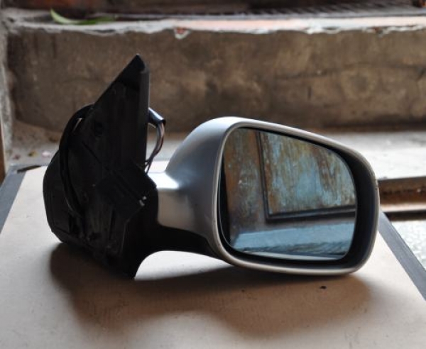 Volkswagen - Golf IV - Kombi - (1999 - 2006) - Lusterka /  Prawe elektryczne