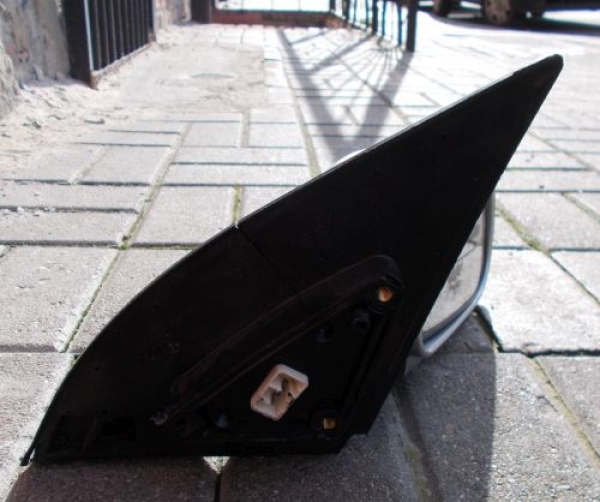 Daewoo - Nubira - Kombi - (2004 - 2010) - Lusterka /  Prawe elektryczne