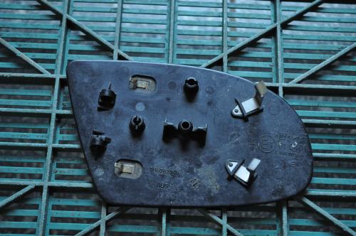 Opel - Tigra - (1993 - 2000) - Lusterka / Wkład lewego elektrycznego