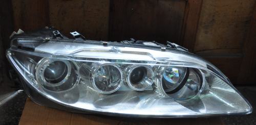 Mazda - 6 - 4 drzwi - (2002 - 2005) - Oświetlenie / Lampa przednia prawa