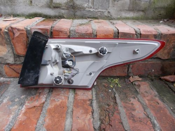 Ford - Focus - Kombi - (2014-) - Oświetlenie / Lampa tylna lewa