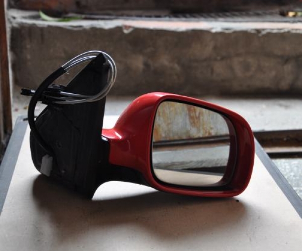 Volkswagen - Golf IV - 5 drzwi - (1997 - 2003) - Lusterka / Prawe ręczne wewnętrznie regulowane