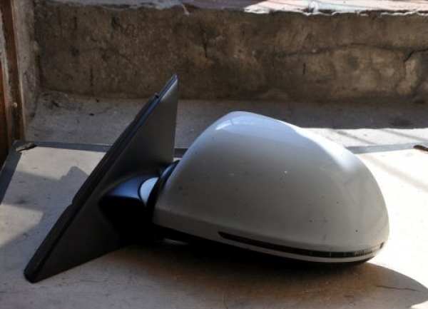 Audi - A4 - Kombi - (2008 - 2012) - Lusterka /  Lewe elektryczne