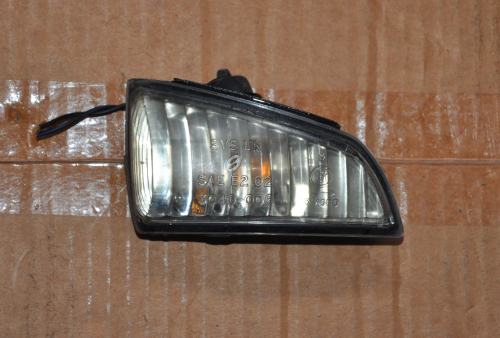 Volvo - V 50 - Kombi - (2004 - 2007) - Lusterka / Kierunkowskaz w lusterku prawy