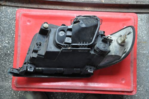 Audi - A6 - (1994 - 1997) - Oświetlenie / Lampa przednia prawa