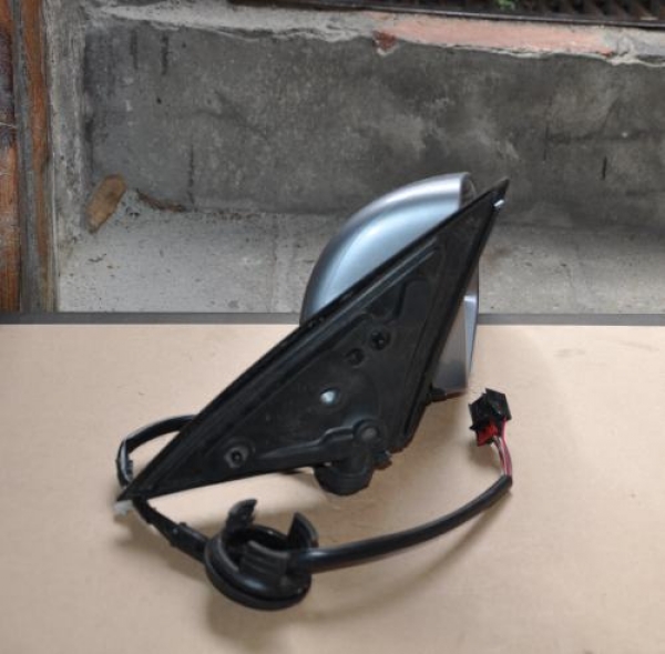 Audi - A6 - (2004 - 2008) - Lusterka /  Prawe elektryczne