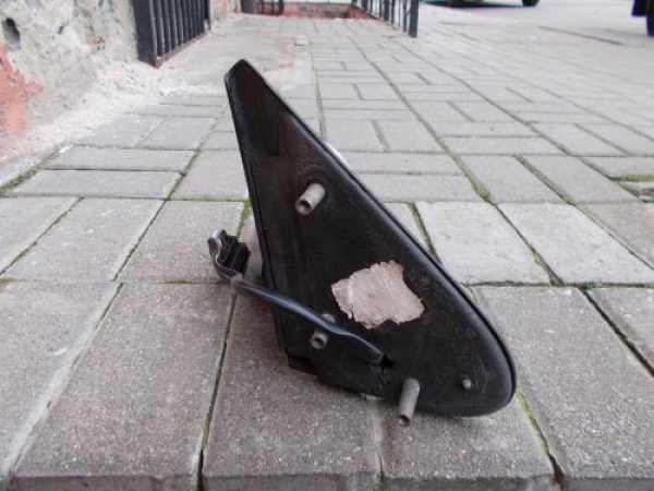 Volkswagen - Polo - 3 drzwi - (1999 - 2001) - Lusterka /  Lewe elektryczne