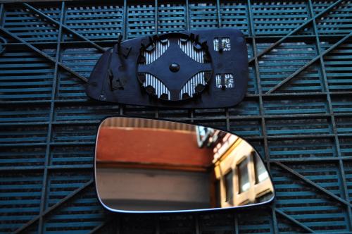 Opel - Astra - H - 3 drzwi - (2004 - 2007) - Lusterka / Wkład prawego elektrycznego