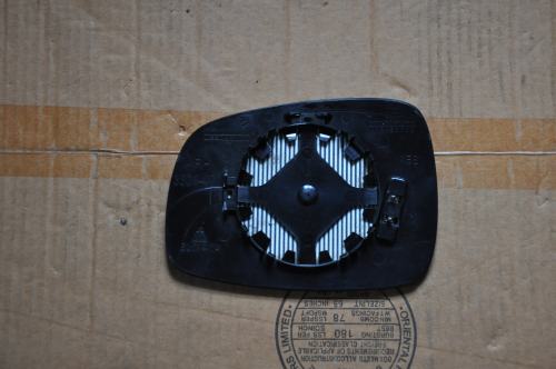 Suzuki - Swift - 3 drzwi - (2008 - 2010) - Lusterka / Wkład prawego elektrycznego