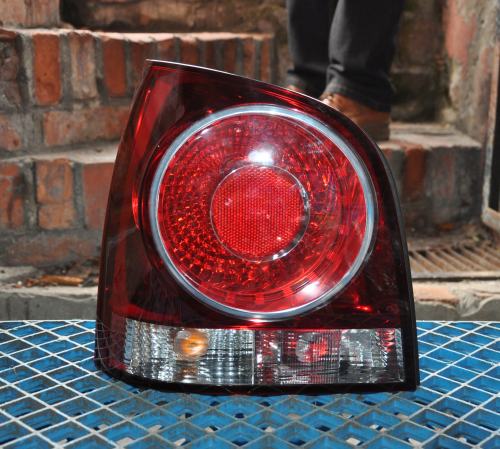 Volkswagen - Polo - 5 drzwi - (2005 - 2009) - Oświetlenie / Lampa tylna lewa