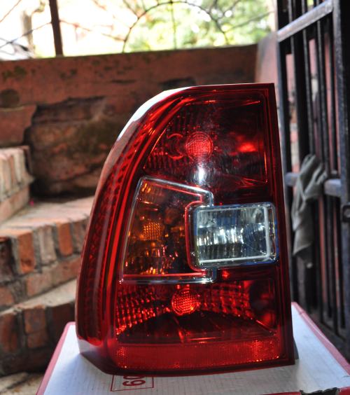 Kia - Sportage - (2008 - 2009) - Oświetlenie / Lampa tylna lewa