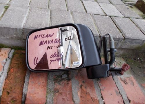 Nissan - Navara - Pick up - (1997 - 2001) - Lusterka /  Lewe elektryczne