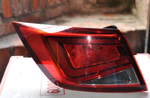 Seat - Leon ST - kombi - (2013-) - Oświetlenie / Lampa tylna lewa