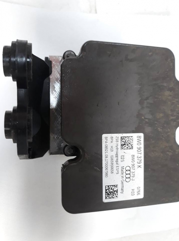 Audi - A4 - Kombi - (2015-) - Hamulce / Pompa ABS