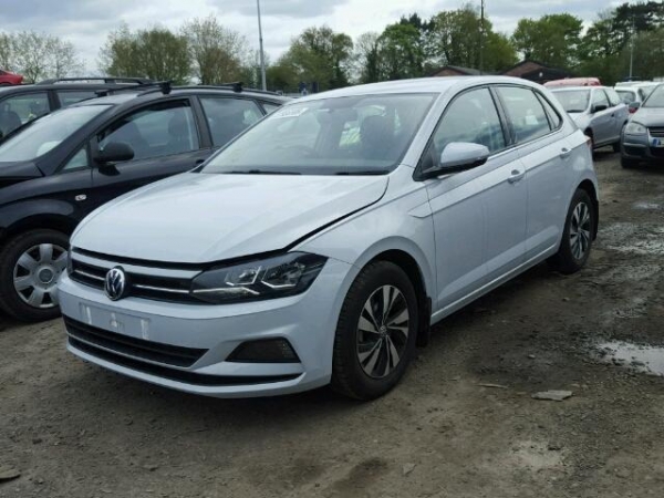 Volkswagen - Polo - 5 drzwi - (2014 - 2017) - Karoseria / Ćwiartka przednia prawa