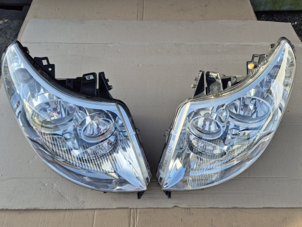 Fiat - Ducato - Osob./Tow.- (2011 - 2014) - Oświetlenie / Lampa przednia prawa