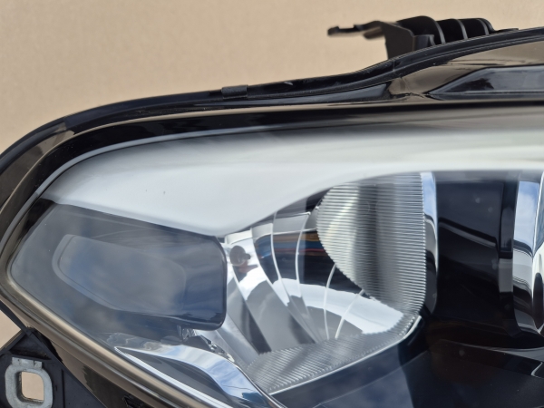 Fiat - Tipo - 5 drzwi - (2016-) - Oświetlenie / Lampa przednia prawa