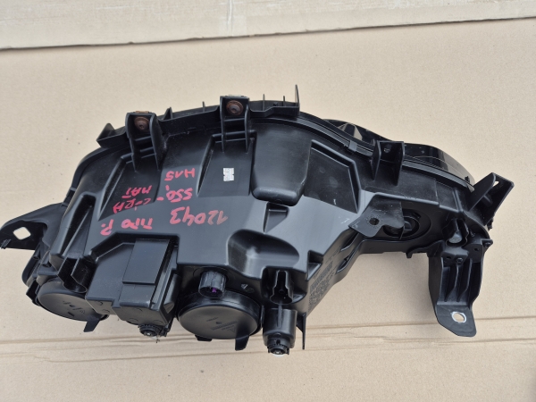 Fiat - Tipo - 5 drzwi - (2016-) - Oświetlenie / Lampa przednia prawa