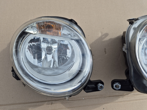 Fiat - 500 - (2007 - 2015) - Oświetlenie / Lampa przednia prawa