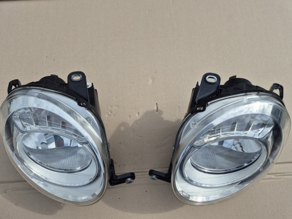 Fiat - 500 - (2007 - 2015) - Oświetlenie / Lampa przednia lewa