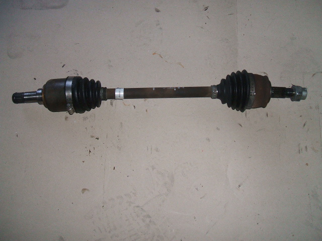 Alfa Romeo - MI.TO - (2011-) - Napęd / Półoś przednia lewa