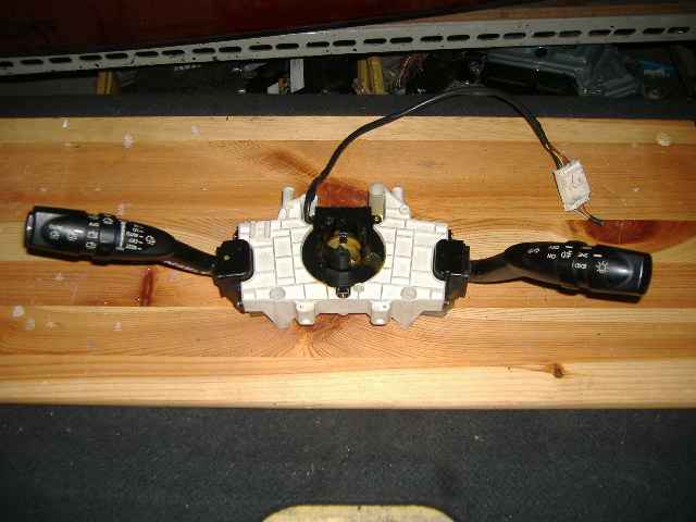 SsangYong - Kyron - (2007-) - Wnętrze / Włącznik świateł