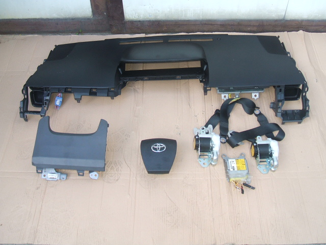 Toyota - Prius - (2009 - 2011) - Poduszki / Komplet