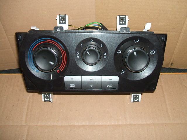 Fiat - Bravo - (2010 - 2014) - Wnętrze / Włącznik ogrzewania