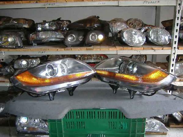 BMW - Z4 - Cabrio - (2002 - 2006) - Oświetlenie / Lampa przednia  prawa Bixenon