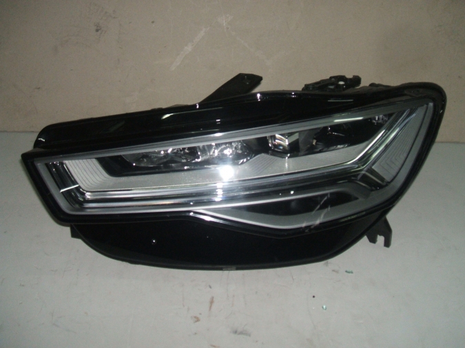 Audi - A6 - (2014 - 2018) - Oświetlenie / Lampa przednia lewa