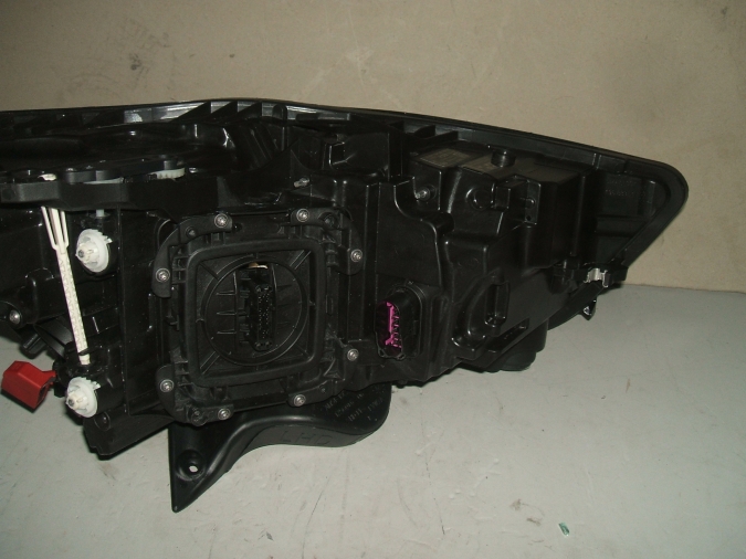 Audi - A6 - (2014 - 2018) - Oświetlenie / Lampa przednia lewa