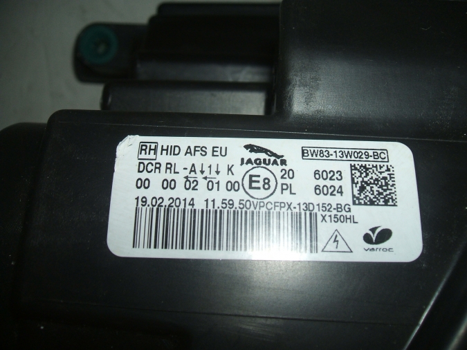 Jaguar - XK - Cabrio - (2011-) - Oświetlenie / Lampa przednia  prawa Bixenon