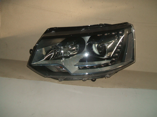 Volkswagen - T 5 - Osob./Tow.- (2010 - 2015) - Oświetlenie / Lampa przednia  lewa Bixenon