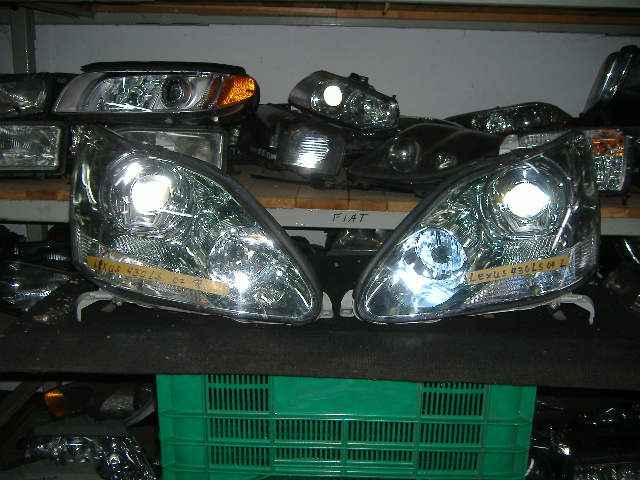Lexus - LS - (2003 - 2007) - Oświetlenie / Lampa przednia   prawa Xenon