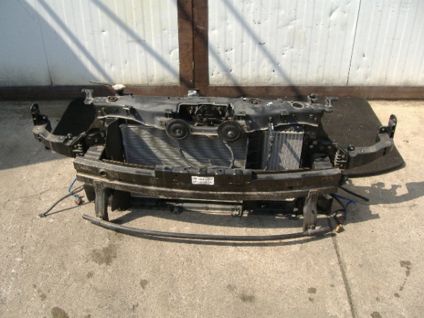 Hyundai - i40 - (2011-) - Oświetlenie / Lampa przednia prawa