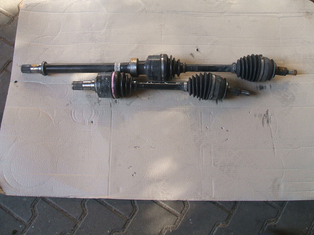 Mazda - 3 - 5 drzwi - (2013 - 2018) - Napęd / Półoś przednia lewa