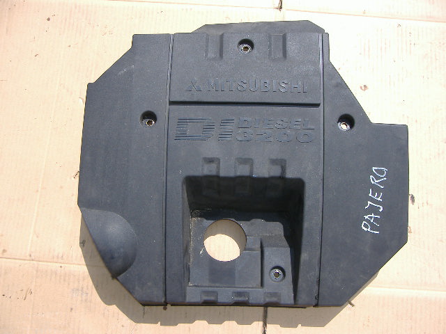 Mitsubishi - Pajero - 5 drzwi - (2003 - 2006) - Silnik / Górna osłona silnika