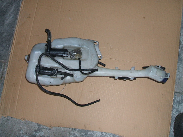 Alfa Romeo - 159 - Kombi - (2006 - 2008) - Osprzęt / Zbiorniczek spryskiwaczy