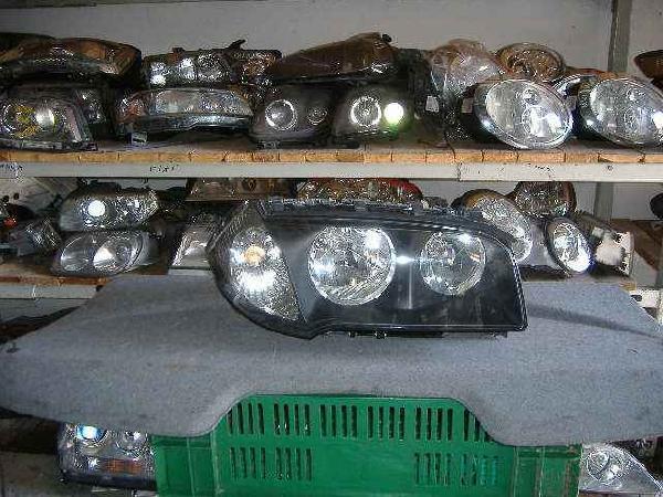 BMW - X3 - (2003 - 2006) - Oświetlenie / Lampa przednia prawa